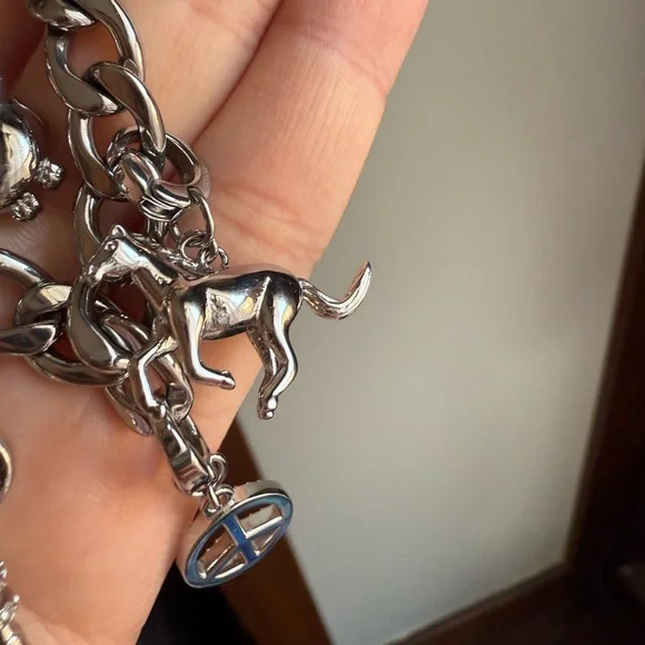 Fossil silver charm bracelet, horse charm, peace sign, hummingbird, lock and key - Picture 3 of 7